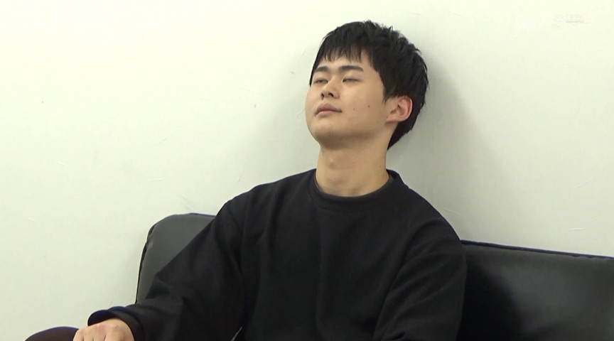 オトコノコのオナニー かおる君21歳 001