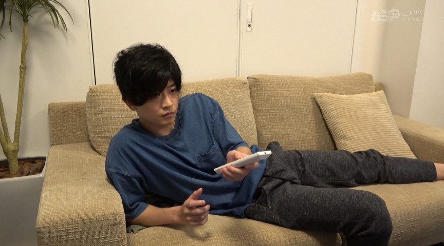 オトコノコのオナニー ユキ君28歳 001